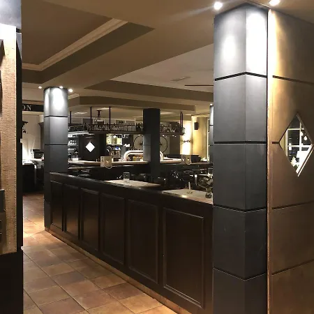 Hotel Landhotel Tons 3*